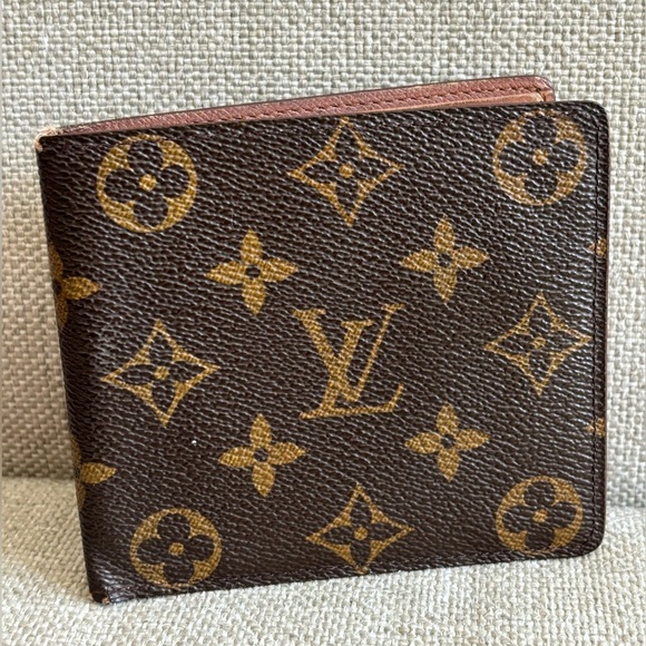 Louis Vuitton Other - Louis Vuitton Monogram Men’s Bifold Wallet